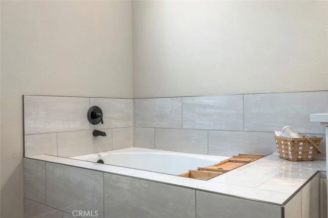 944 Horizon Drive, Madera, CA 93636