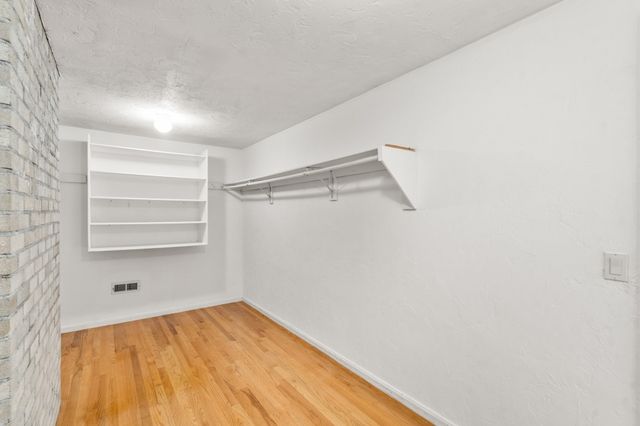 942 Salem End Road, Framingham, MA 01702