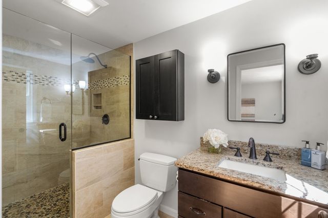 942 Salem End Road, Framingham, MA 01702