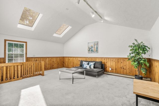 942 Salem End Road, Framingham, MA 01702