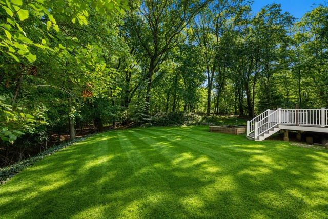 942 Salem End Road, Framingham, MA 01702