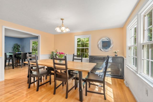 942 Salem End Road, Framingham, MA 01702