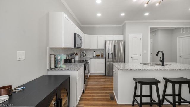 2410 Cedar Lane, Kernersville, NC 27284