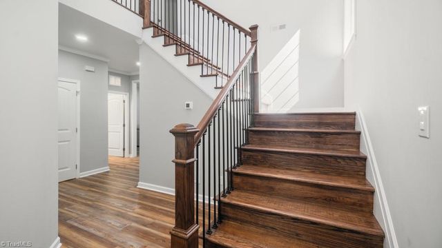 2410 Cedar Lane, Kernersville, NC 27284