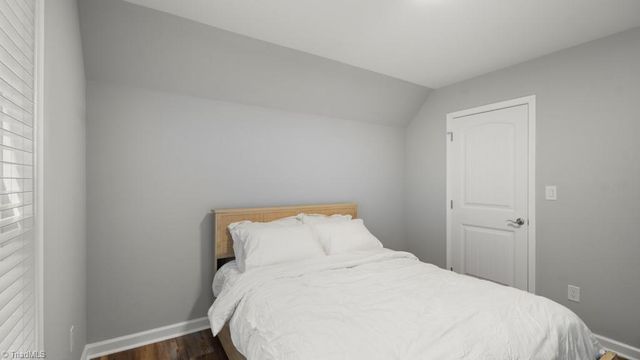 2410 Cedar Lane, Kernersville, NC 27284