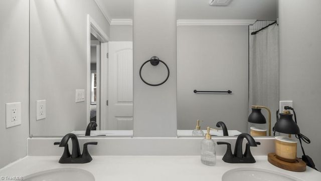 2410 Cedar Lane, Kernersville, NC 27284