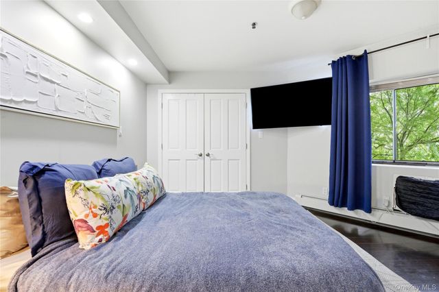 141-16 84th Drive 5A, Briarwood, NY 11435