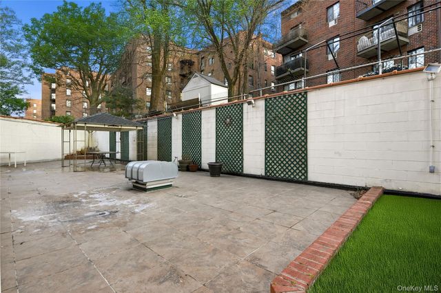 141-16 84th Drive 5A, Briarwood, NY 11435