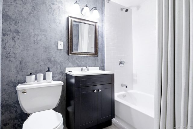 141-16 84th Drive 5A, Briarwood, NY 11435