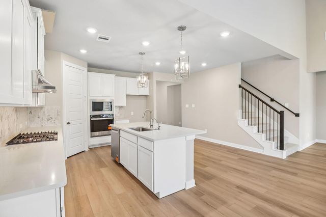 17755 Mill Manor Drive, Montgomery, TX 77316