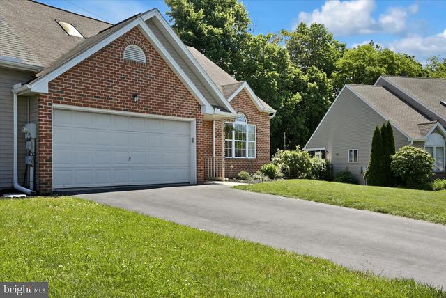 1568 MACINTOSH WAY, Hummelstown, PA 17036