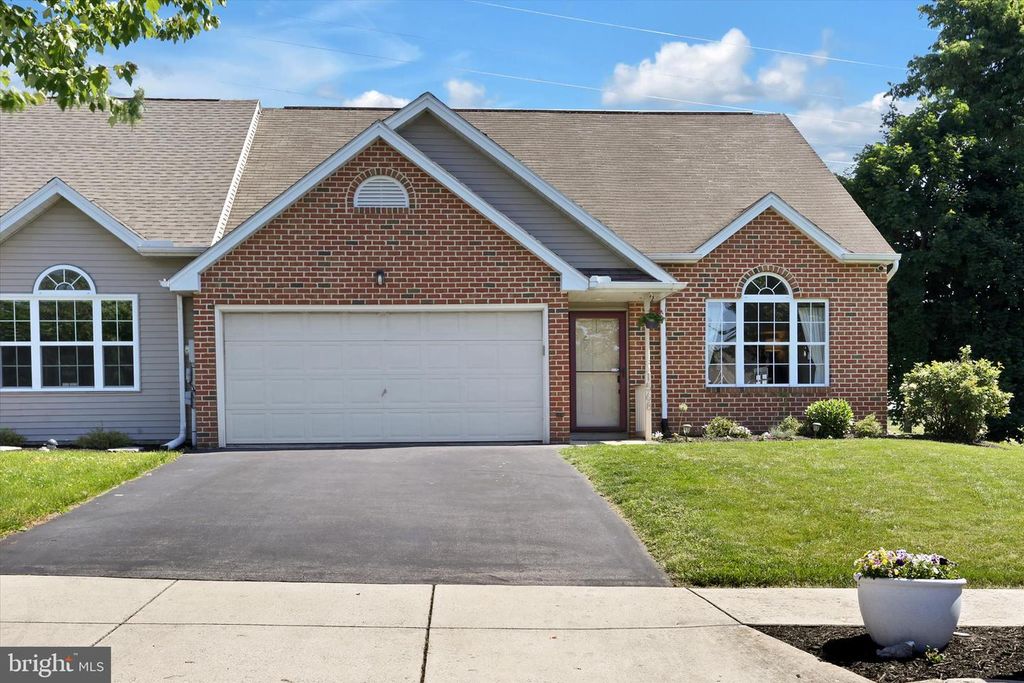 1568 MACINTOSH WAY, Hummelstown, PA 17036