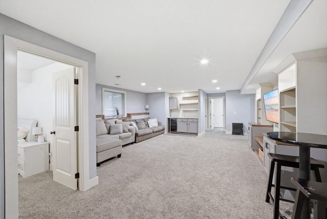 1437 Marina Cove Drive, Polk City, IA 50226