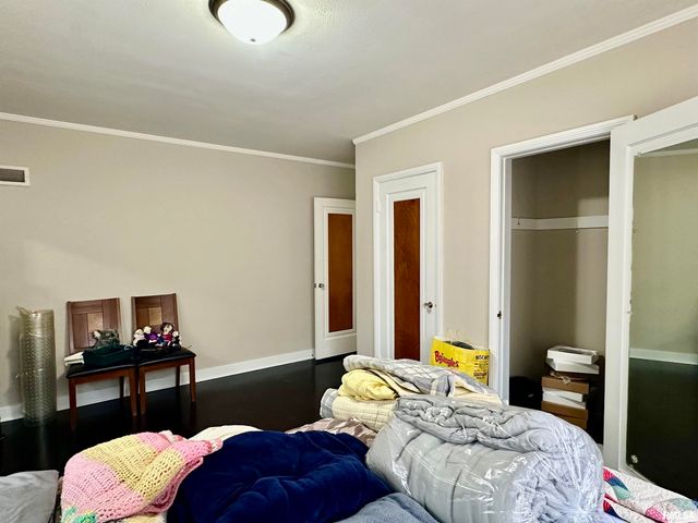 401 W FORREST HILL Avenue, Peoria, IL 61604