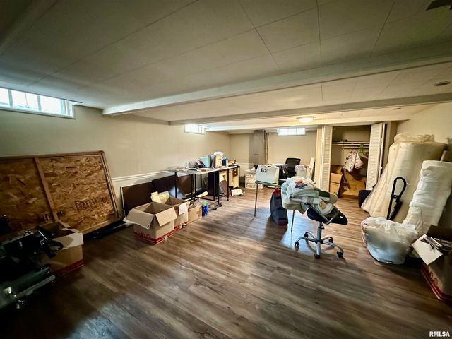 401 W FORREST HILL Avenue, Peoria, IL 61604