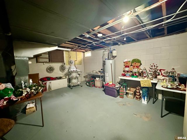 401 W FORREST HILL Avenue, Peoria, IL 61604