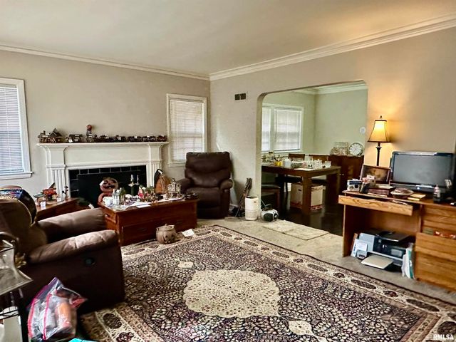 401 W FORREST HILL Avenue, Peoria, IL 61604