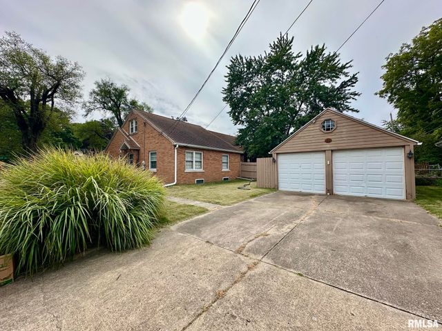 401 W FORREST HILL Avenue, Peoria, IL 61604