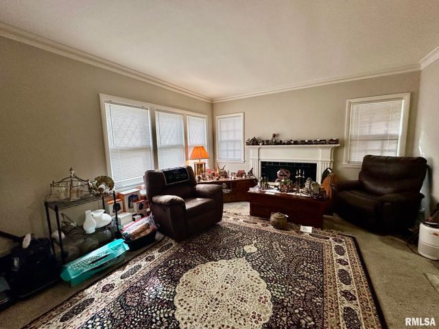 401 W FORREST HILL Avenue, Peoria, IL 61604