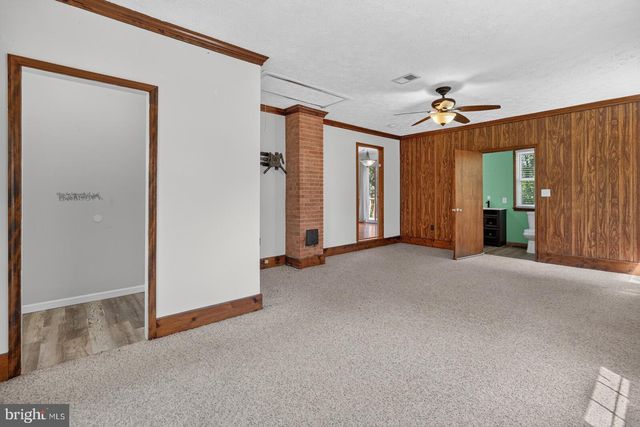 313 KNIGHT DR, White Post, VA 22663
