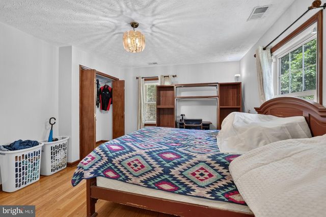 313 KNIGHT DR, White Post, VA 22663