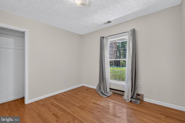 313 KNIGHT DR, White Post, VA 22663