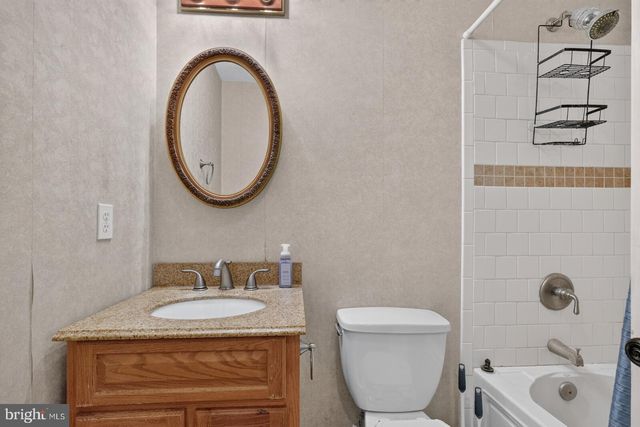 313 KNIGHT DR, White Post, VA 22663