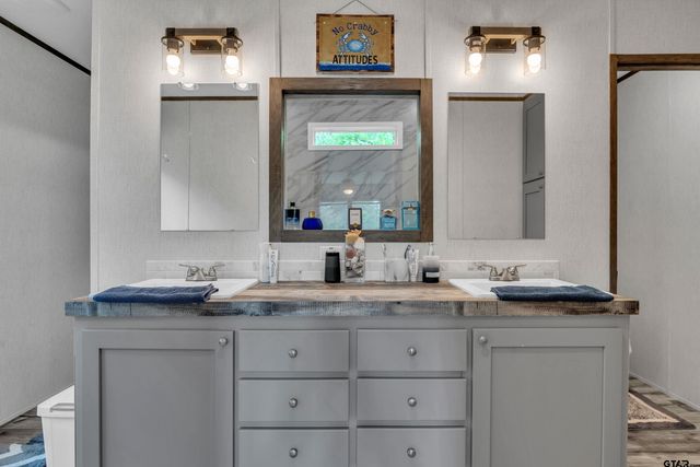 4976 S FM 315, Chandler, TX 75758