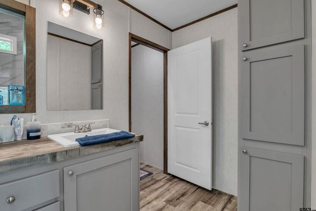 4976 S FM 315, Chandler, TX 75758