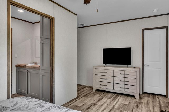 4976 S FM 315, Chandler, TX 75758