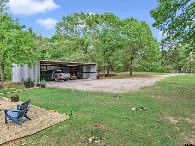 4976 S FM 315, Chandler, TX 75758