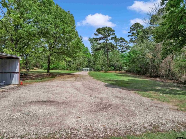 4976 S FM 315, Chandler, TX 75758