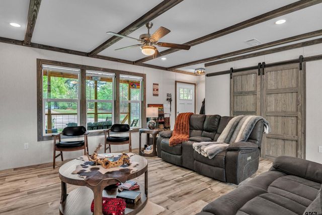 4976 S FM 315, Chandler, TX 75758