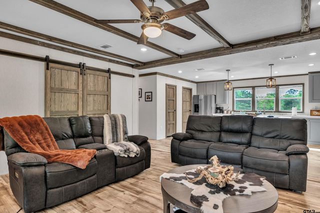 4976 S FM 315, Chandler, TX 75758