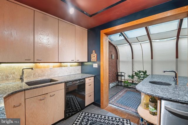1213 ROUNDHILL RD, Baltimore, MD 21218