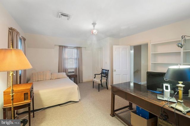 1213 ROUNDHILL RD, Baltimore, MD 21218