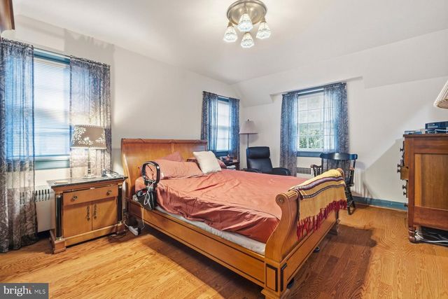 1213 ROUNDHILL RD, Baltimore, MD 21218