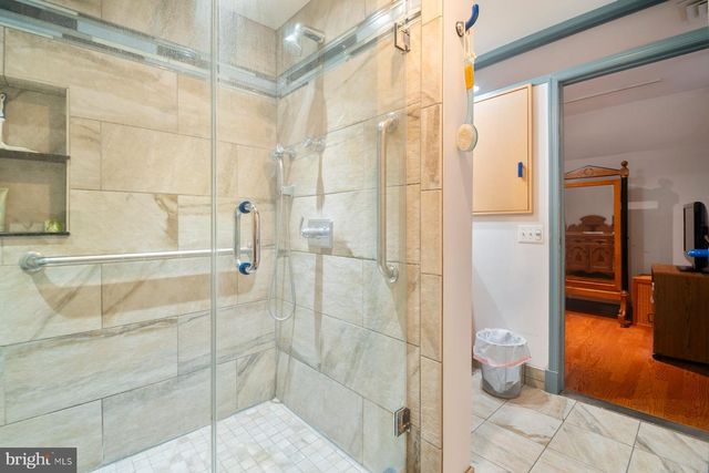 1213 ROUNDHILL RD, Baltimore, MD 21218