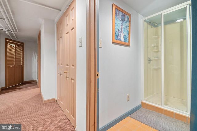 1213 ROUNDHILL RD, Baltimore, MD 21218