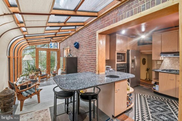 1213 ROUNDHILL RD, Baltimore, MD 21218
