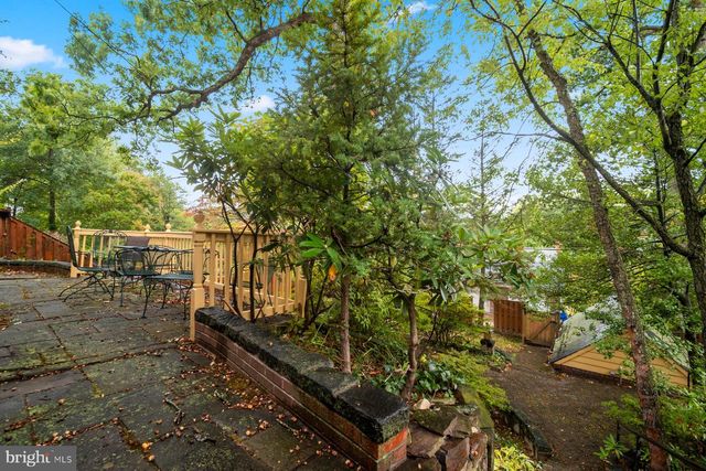1213 ROUNDHILL RD, Baltimore, MD 21218