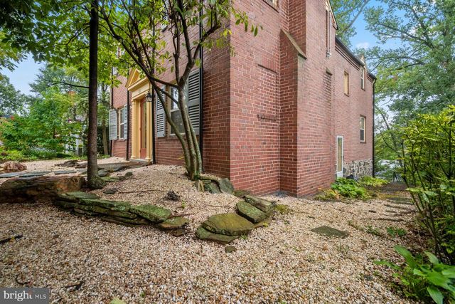 1213 ROUNDHILL RD, Baltimore, MD 21218