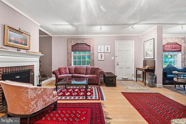 1213 ROUNDHILL RD, Baltimore, MD 21218