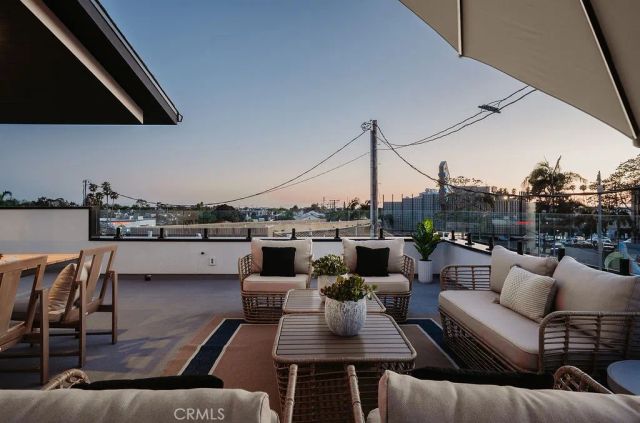 521 Iris Avenue, Corona Del Mar, CA 92625