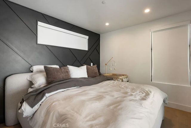 521 Iris Avenue, Corona Del Mar, CA 92625