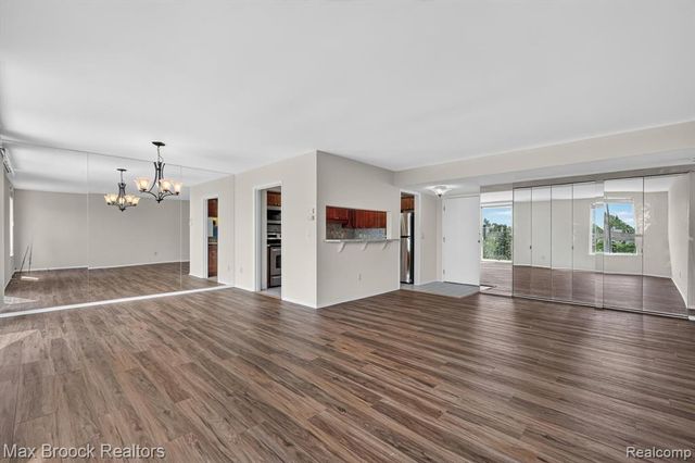 600 W Brown Street 309, Birmingham, MI 48009