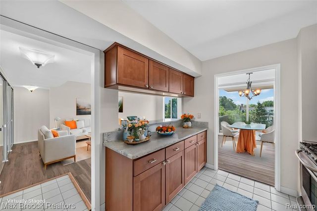 600 W Brown Street 309, Birmingham, MI 48009