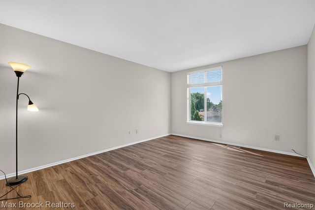 600 W Brown Street 309, Birmingham, MI 48009