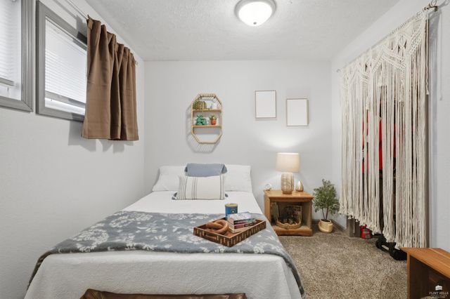 3300-3302 Fairman Circle, Manhattan, KS 66503