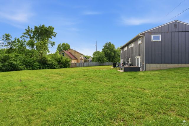3300-3302 Fairman Circle, Manhattan, KS 66503
